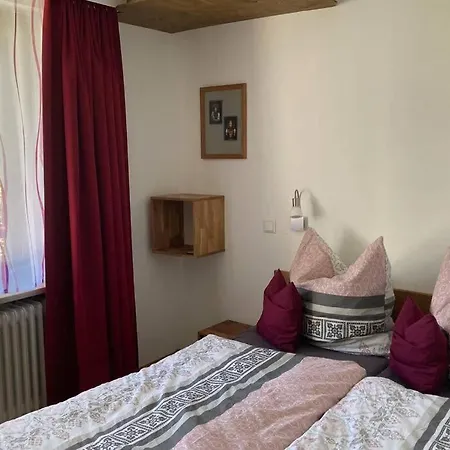 公寓 Gemuetliche In *