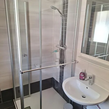 Gemuetliche In Апартаменты *